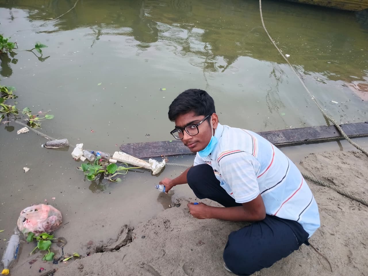 Field water testing — evaluating pollutant load